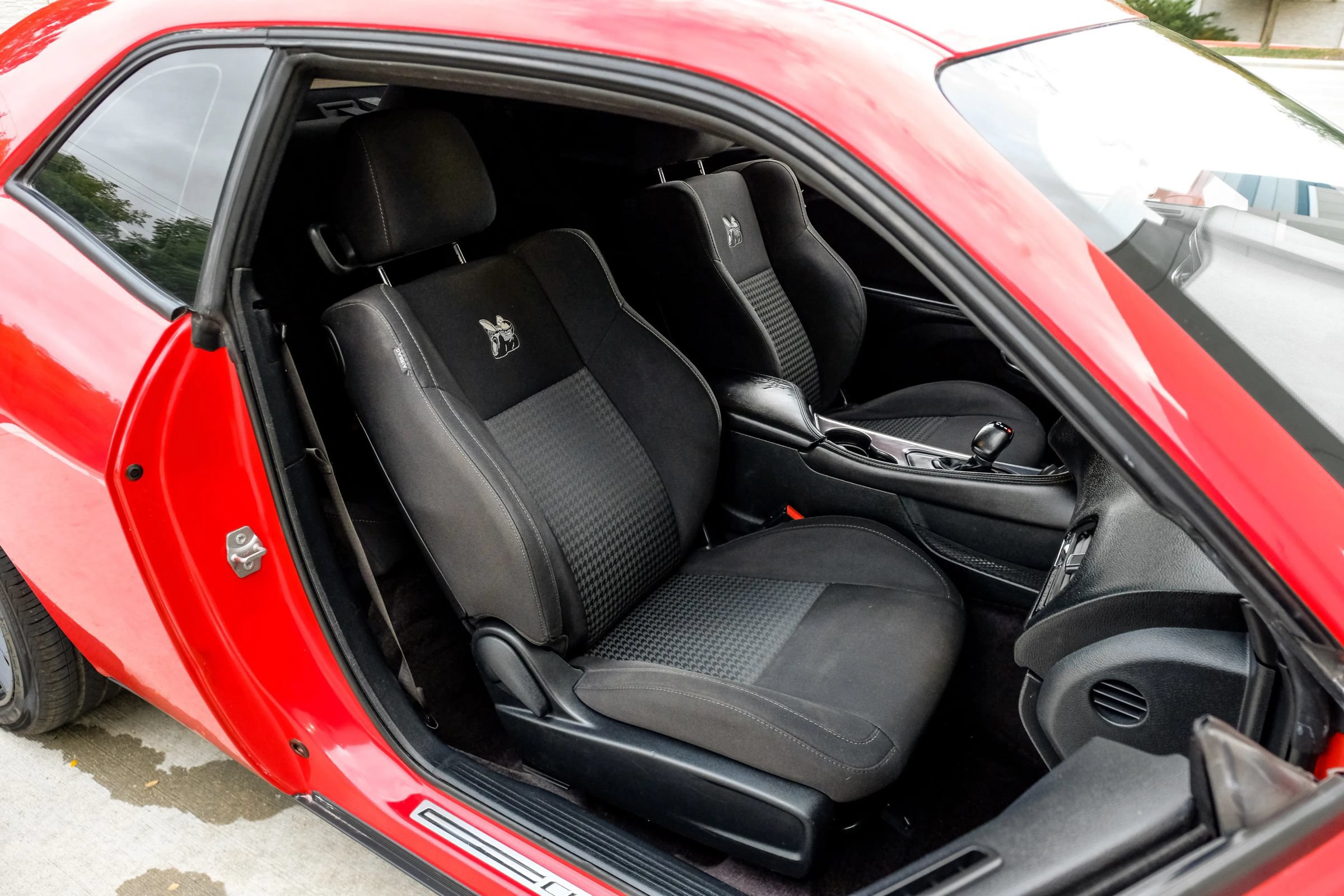 Used 2018 Dodge Challenger R/T Scat Pack w/ Dynamics Package RWD image 37