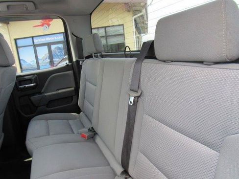 Used 2018 Chevrolet Silverado 1500 Custom w/ Custom Value Package AWD/4WD image 28