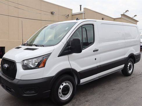 Used 2025 Ford Transit 150 Low Roof RWD image 3