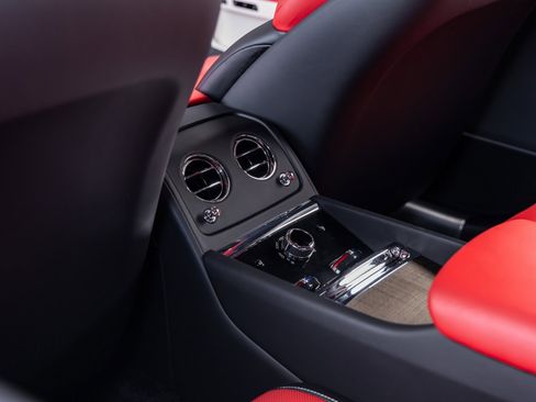 Used 2024 Rolls-Royce Spectre w/ Spectre Launch Package image 39