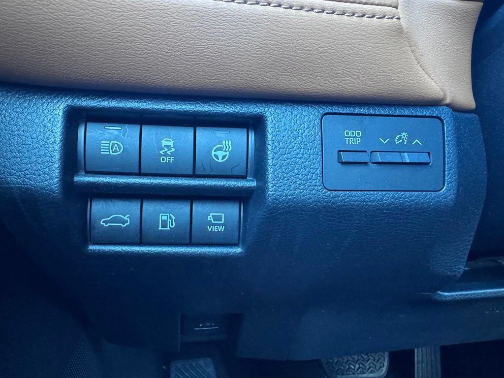 Used 2019 Toyota Avalon Limited w/ Advanced Safety Package FWD image 32