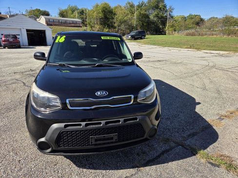 Used 2016 Kia Soul w/ Convenience Package image 3