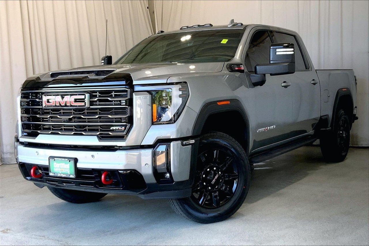 Used 2024 GMC Sierra 2500 AT4 w/ AT4 Premium Plus Package AWD/4WD image 12