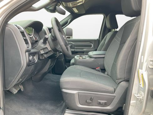 Used 2026 RAM 2500 Big Horn AWD/4WD image 10