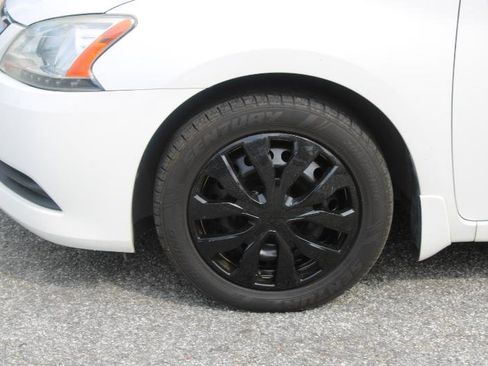 Used 2013 Nissan Sentra S image 23