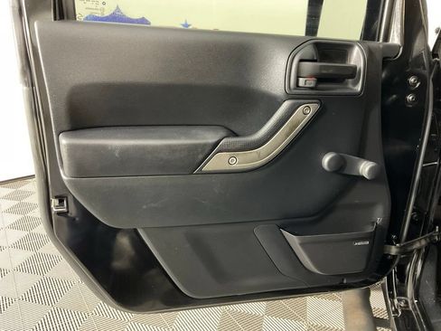 Used 2016 Jeep Wrangler Sport AWD/4WD image 12