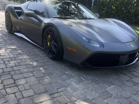Used 2018 Ferrari 488 Spider RWD image 11
