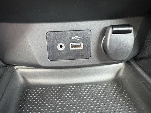 Used 2020 Nissan Rogue S AWD/4WD image 16