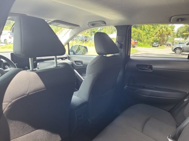 Used 2022 Toyota Corolla Cross LE AWD/4WD image 10