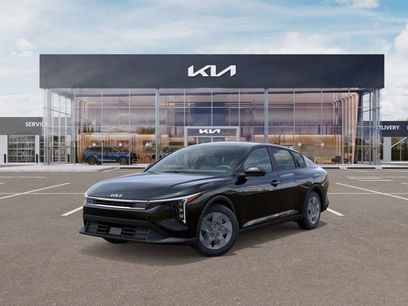 New 2025 Kia K4 LX