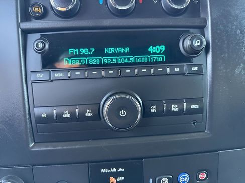 Used 2023 GMC Savana 2500 image 13