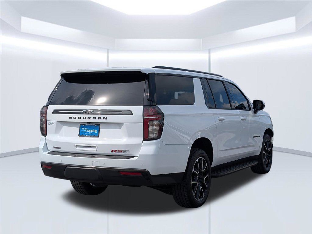 Used 2021 Chevrolet Suburban RST AWD/4WD image 6