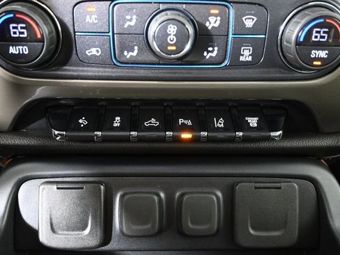 Used 2019 Chevrolet Silverado 3500 High Country w/ Duramax Plus Package image 40