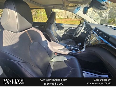 Used 2020 Toyota Camry XLE w/ Driver Assist Package image 27