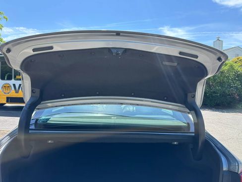 Used 2018 Acura TLX w/ Technology Package FWD image 32