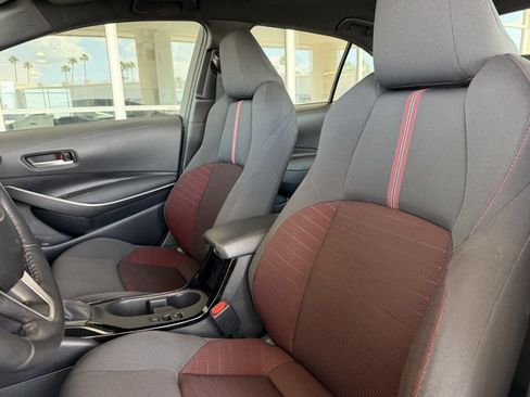 Used 2025 Toyota Corolla SE FWD image 9