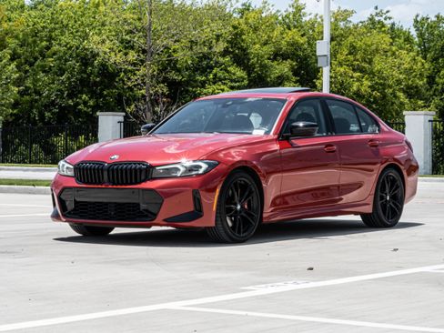 Used 2024 BMW 330i Sedan w/ M Sport Package RWD image 5
