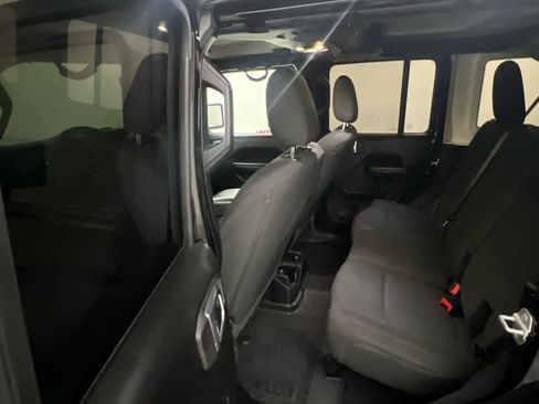 Used 2021 Jeep Wrangler Unlimited Sport image 14