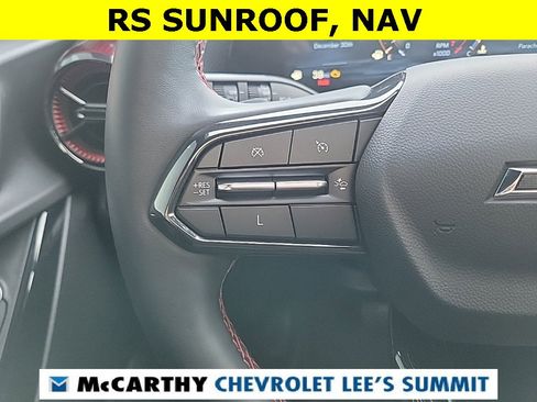 Used 2025 Chevrolet Equinox RS image 32