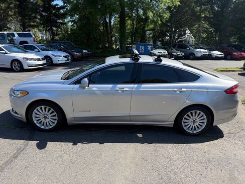 Used 2013 Ford Fusion SE FWD image 6