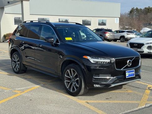 Used 2017 Volvo XC90 T6 Momentum w/ Vision Package image 8