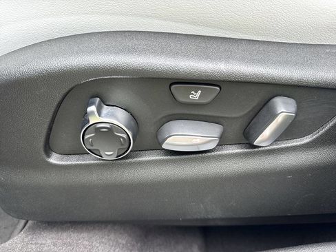 Used 2024 Cadillac XT4 Sport image 11