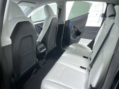 Used 2023 Tesla Model Y Long Range AWD/4WD image 10