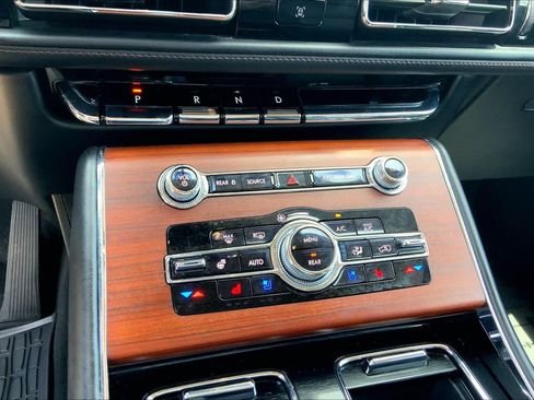 Used 2022 Lincoln Aviator Reserve w/ Elements Package Plus RWD image 34