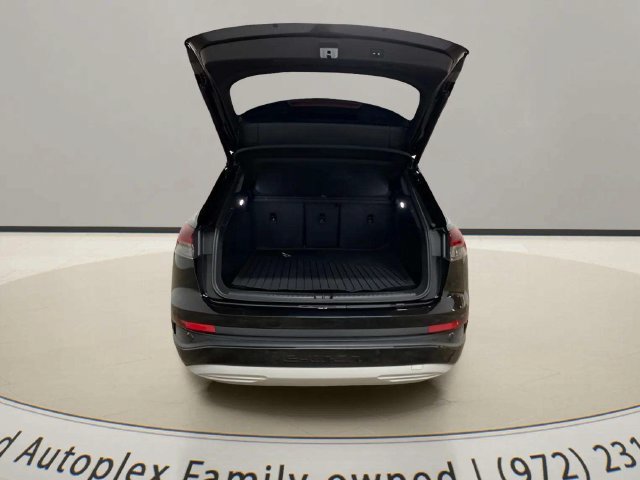 Used 2023 Audi Q4 e-tron Premium Plus RWD image 94
