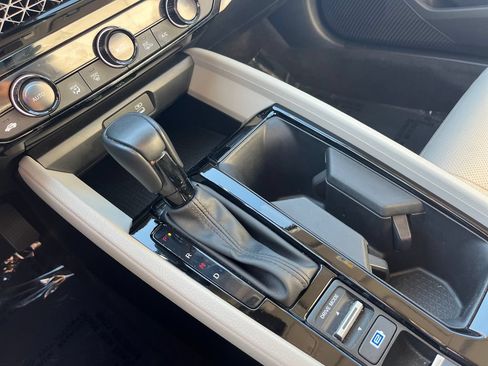 Used 2024 Honda Accord EX-L image 25