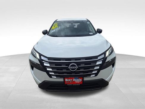 Certified 2025 Nissan Rogue S AWD/4WD image 2