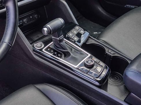 Certified 2025 Kia Sportage SX FWD image 18