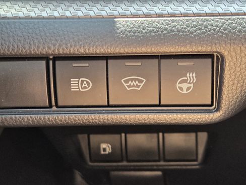 Used 2024 Toyota Prius XLE FWD image 18