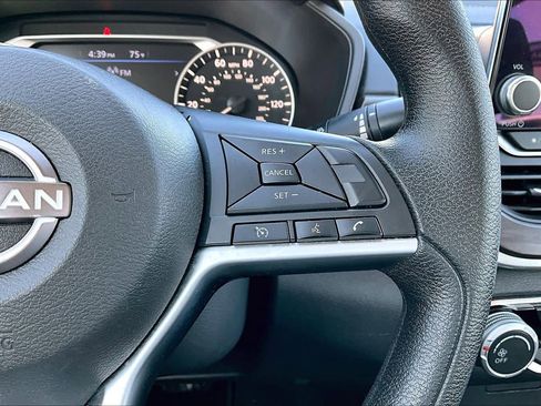 Used 2024 Nissan Altima 2.5 SV image 24