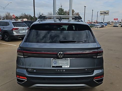 New 2026 Volkswagen Taos SEL image 6