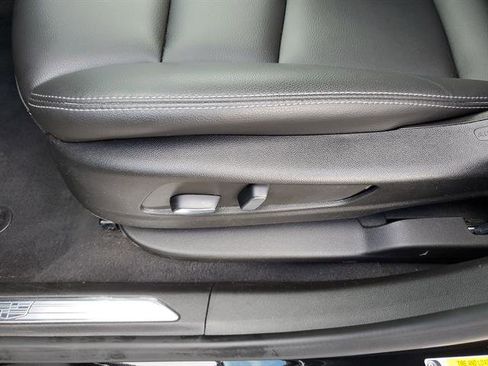 Certified 2022 Cadillac XT5 Luxury image 43