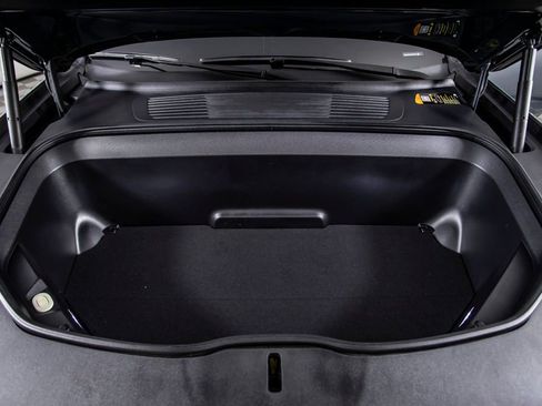 Used 2023 Rivian R1S Adventure image 51