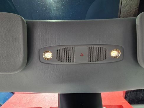 Used 2021 Tesla Model Y Long Range image 28