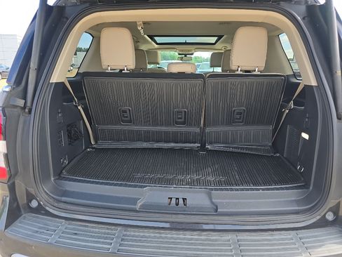 Used 2022 Ford Expedition XLT AWD/4WD image 13