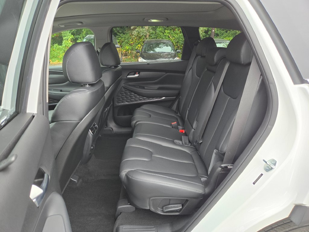 Used 2023 Hyundai Santa Fe SEL w/ Premium Package AWD/4WD image 17