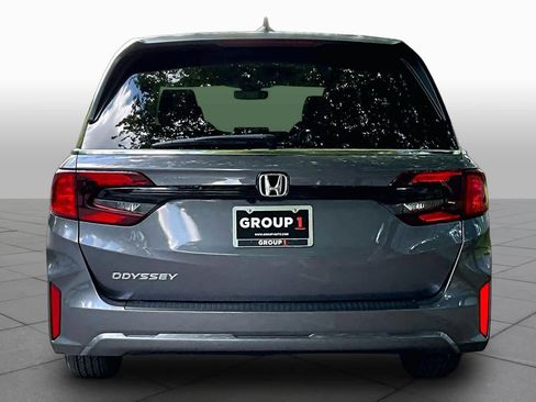 Certified 2026 Honda Odyssey EX-L image 5