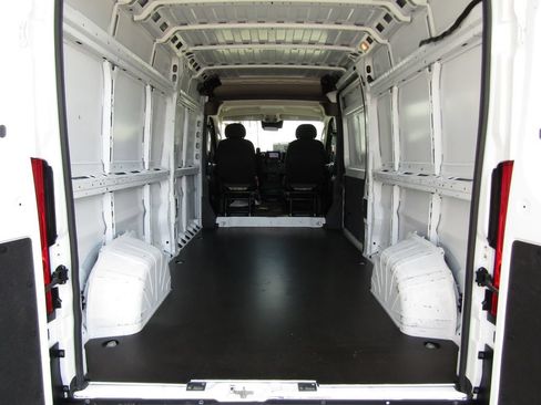 Used 2023 RAM ProMaster 2500 FWD image 21