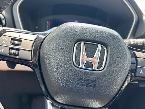 New 2026 Honda Pilot Touring image 12