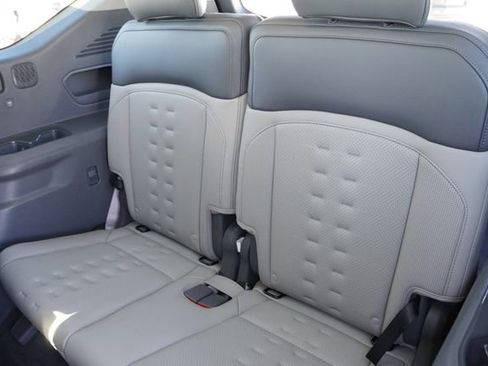 Used 2026 Kia EV9 Wind image 18