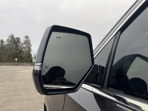 Used 2016 Cadillac Escalade ESV Platinum image 12