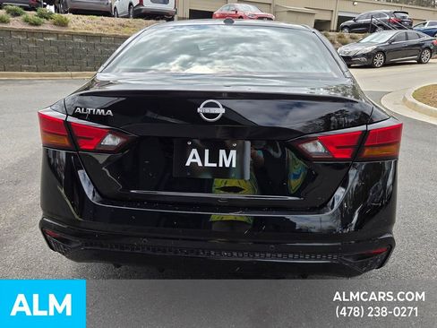 Used 2025 Nissan Altima 2.5 SV image 10