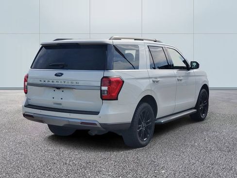 Used 2023 Ford Expedition XLT AWD/4WD image 4