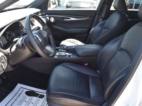 Used 2024 INFINITI QX50 Sport FWD image 23