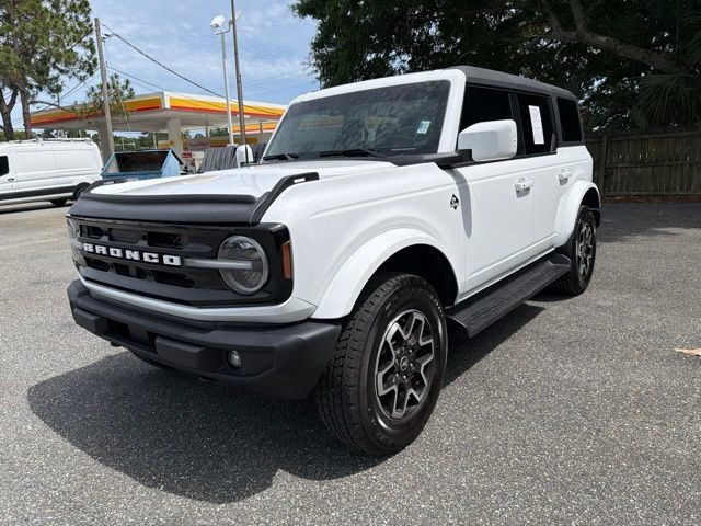 Used 2025 Ford Bronco Outer Banks AWD/4WD image 11