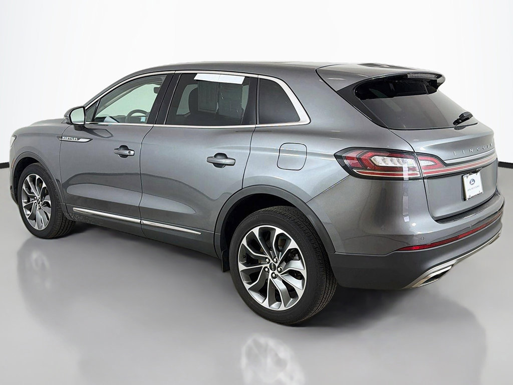 Used 2023 Lincoln Nautilus Reserve AWD/4WD image 13